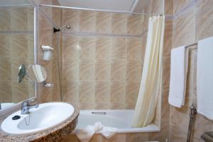 Studio with Pool View room in Apartamentos Pez Azul