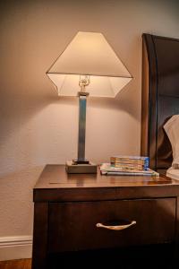 Toucans Retreat Tranquil 1BR Condo with Patio 102