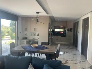 Sea View Apartment Patras