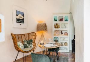 B&B / Chambres d'hotes Moulin Rouge Provencal Suite Premium avec jacuzzi exterieur : photos des chambres