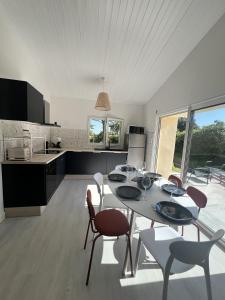 Maisons de vacances Maison proche Vendee Globe 6p : photos des chambres