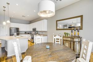 Hiking Days, Hot Tub Soaks! Extended Phoenix Stay