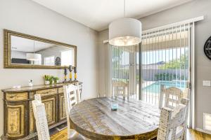 Hiking Days, Hot Tub Soaks! Extended Phoenix Stay