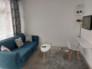 Cozy Studio with a Swimming Pool