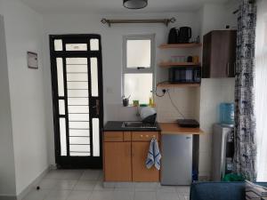 Cozy Studio with a Swimming Pool