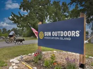 Sun Outdoors Association Island - Henderson Harbor
