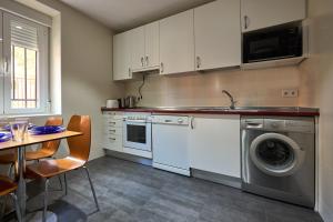 Apartamento próximo Muralla Ávila by Alterhome