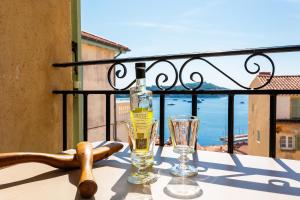 Appartements LA CASETTA DI AZZURRA AP4427 By Riviera Holiday Homes : Appartement - Vue sur Mer