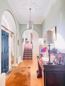 Larchmount House B&B