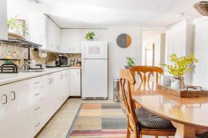 Downtown by RISD Gigabite Internet OnSite Free Parking