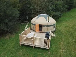 Lake View Yurts - Monkton Deverill