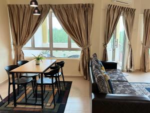 Desaru Beach Resort Family Suite 5GWifiNetFlix D3A13