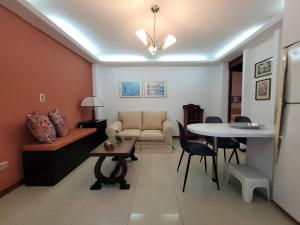 Apartamento con estacionamiento LPG