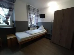 Möblierte Wohnung für 6 Personen - KMK Monteure - Apach