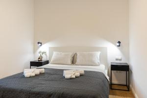 3 Bed Apt Sleeps 6 - Large Terrace & Free Parking