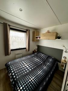 Campings Mobile-home 3 chambres chaleureux et calme : photos des chambres