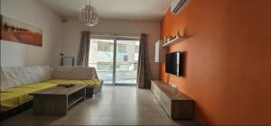 Cozy Apartment 2 bdr 2 bth Terrace near Promenade 2 J2