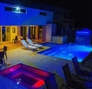 Cabañas Privadas en Playas del Francés con Piscina