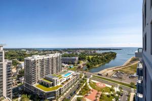 Trendy Apt On Harbor with Gym - 3hvězdičkové hotely ve městě Stamford