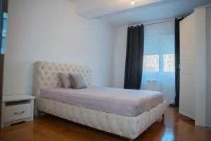 Biser apartman - Filmski Grad