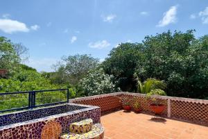 Breezy and Fresh House with ROOF Just 25 min walk to Sea