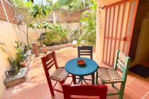 Breezy and Fresh House with ROOF Just 25 min walk to Sea