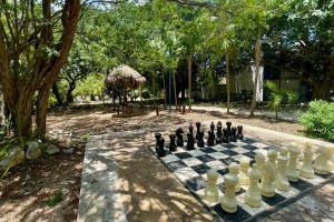 Breezy and Fresh House with ROOF Just 25 min walk to Sea