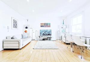 Brackenbury Apartments