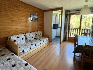 Résidence Turquoise - Appartement fonctionnel · Skis aux pieds · Balcon · Vue pistes MAE-3689