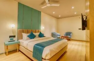 Hotel Boston Rooms - Mathura - Gokul