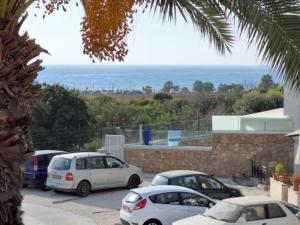 Ariadne Apartments 201 - 300m from Lighthouse beach