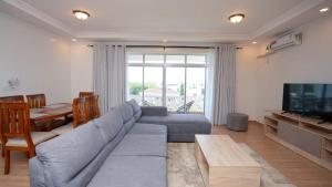 3 Br Siloam Pride Hexagon