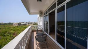 3 Br Siloam Pride Hexagon