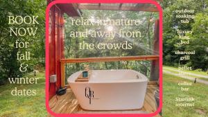 Romantic spot! Huge deck with outdoor soaking tub