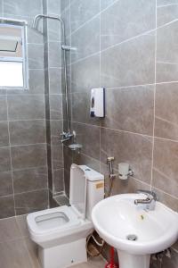 One pretty Bedroom Shanzu