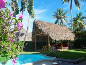 Charming oceanside 2 bd villa