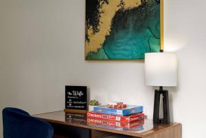 Grey Sapphire Hideaway - 2BR 2BA w Arcade & Pool