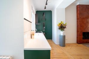 Charming Old Tbilisi Escape With Panoramic Views