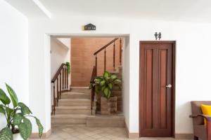 Cozy and Adorable steps away from Erick Barrondo Park H1