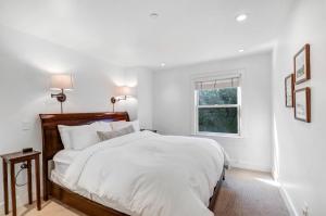 Auberge Sonoma South Suite - Includes Wine Tasting Passport