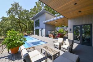 Modern Luxury Villa At Base Of Sonoma Mountain- Includes Wine Tasting Passport