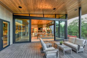 Modern Luxury Villa At Base Of Sonoma Mountain- Includes Wine Tasting Passport