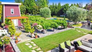 Gorgeous Property Within The Heart Of Sonoma