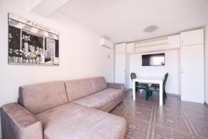 One-Bedroom Apartment with Terrace room in Apartments by the sea Petrcane Zadar - 3285
