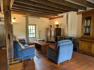 Maisons de vacances Ferme renovee avec jardin arbore en campagne, Wi-Fi fibre, pres de Sologne et Berry - FR-1-590-18 : photos des chambres