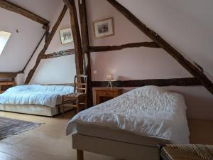 Maisons de vacances Ferme renovee avec jardin arbore en campagne, Wi-Fi fibre, pres de Sologne et Berry - FR-1-590-18 : photos des chambres