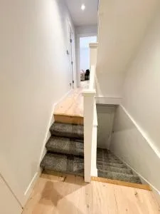 Willesden Green Penthouse - London