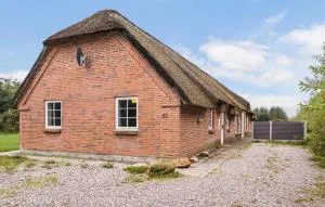 7 Bedroom Lovely Home In Ulfborg - Øby