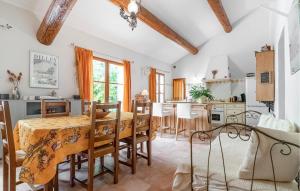 Cozy Home In Pernes Les Fontaines
