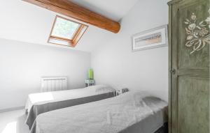 Maisons de vacances Cozy Home In Pernes Les Fontaines : photos des chambres
